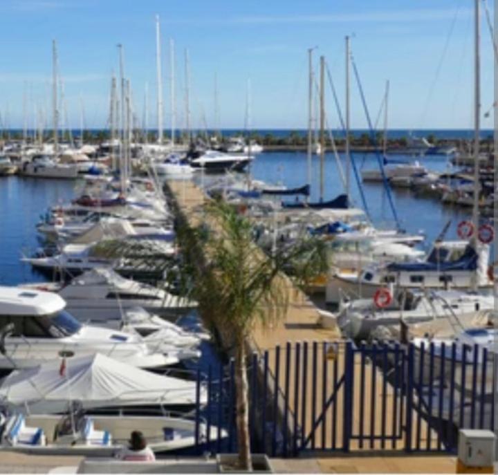 Habitacion Avilena Tropical En Aguadulce Almeria Bagian luar foto